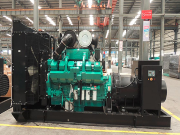 康明斯800KW發(fā)電機(jī)組