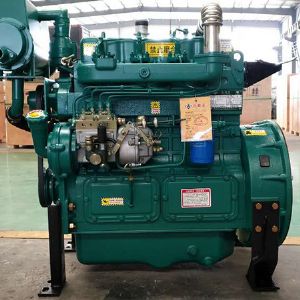 四缸船用柴油機